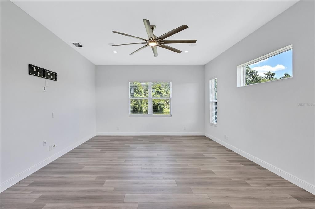 En Venta: $1,250,000 (4 camas, 4 baños, 5380 Pies cuadrados)