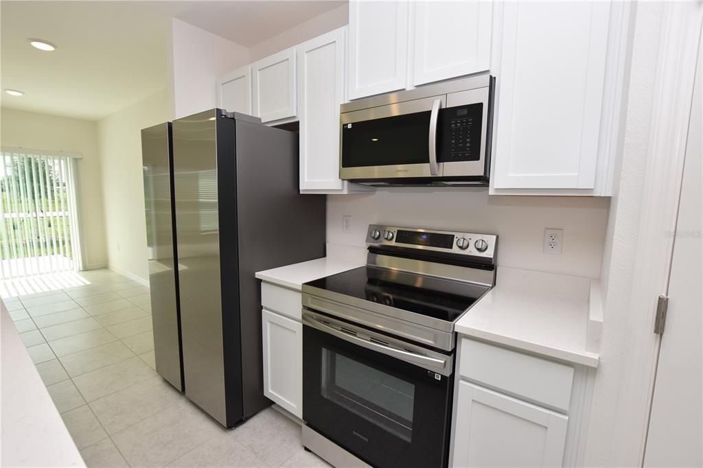 В аренду: $1,860 (3 спален, 2 ванн, 1694 Квадратных фут)