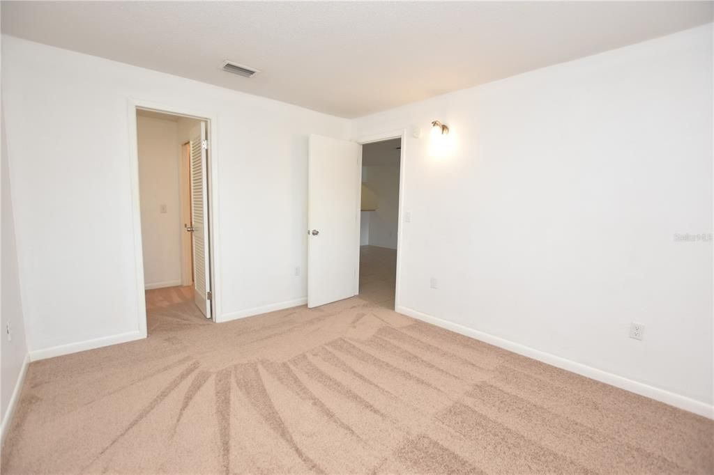 В аренду: $1,160 (2 спален, 1 ванн, 840 Квадратных фут)