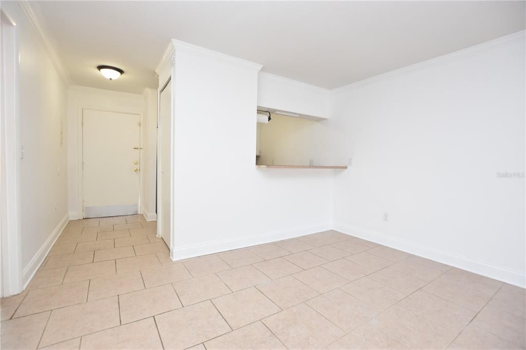 В аренду: $1,160 (2 спален, 1 ванн, 840 Квадратных фут)