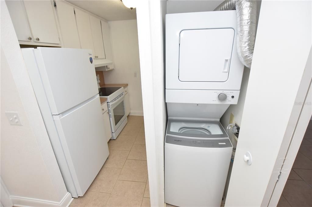 В аренду: $1,160 (2 спален, 1 ванн, 840 Квадратных фут)