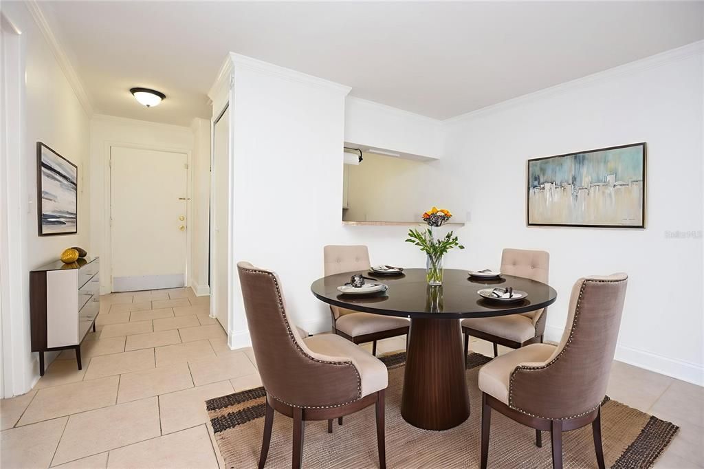 В аренду: $1,160 (2 спален, 1 ванн, 840 Квадратных фут)