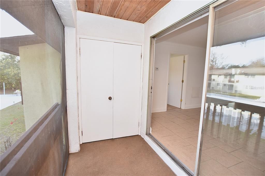 В аренду: $1,160 (2 спален, 1 ванн, 840 Квадратных фут)