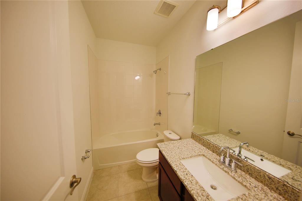 For Rent: $3,150 (4 beds, 2 baths, 1970 Square Feet)