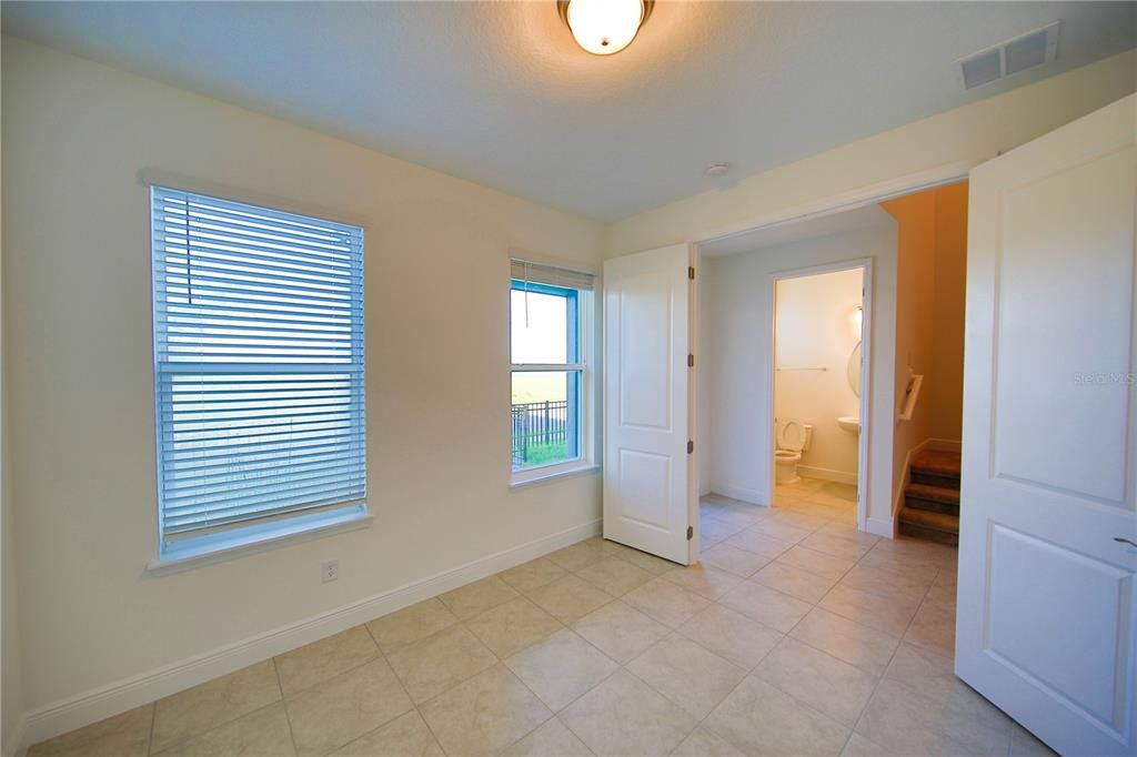 For Rent: $3,150 (4 beds, 2 baths, 1970 Square Feet)