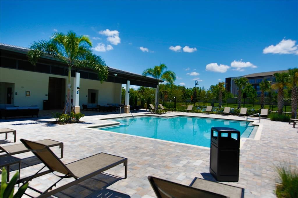 For Rent: $3,150 (4 beds, 2 baths, 1970 Square Feet)
