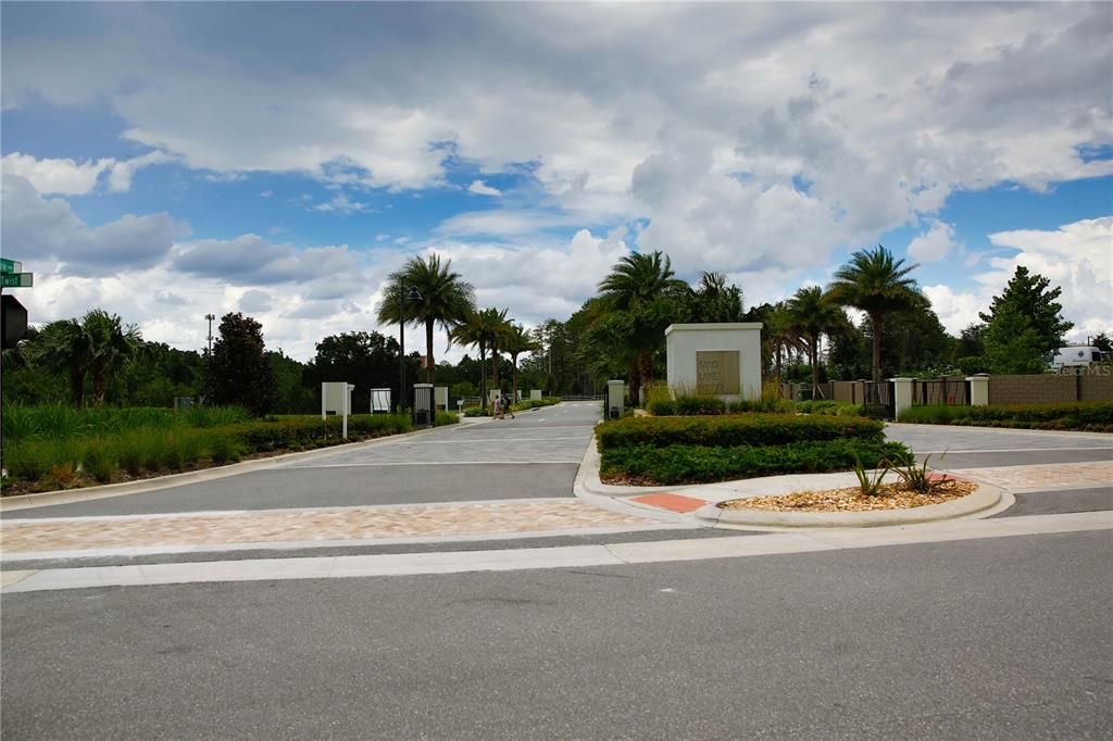 For Rent: $3,150 (4 beds, 2 baths, 1970 Square Feet)