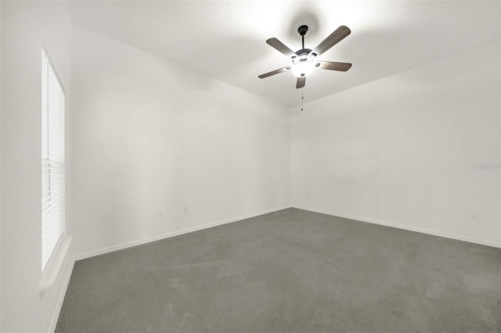 For Sale: $150,000 (2 beds, 2 baths, 1034 Square Feet)