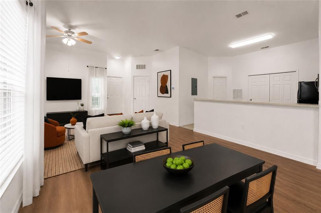 For Sale: $150,000 (2 beds, 2 baths, 1034 Square Feet)