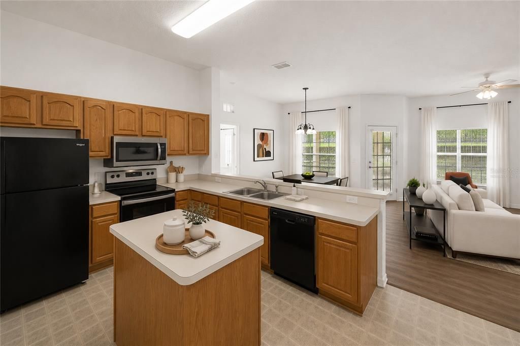 For Sale: $150,000 (2 beds, 2 baths, 1034 Square Feet)