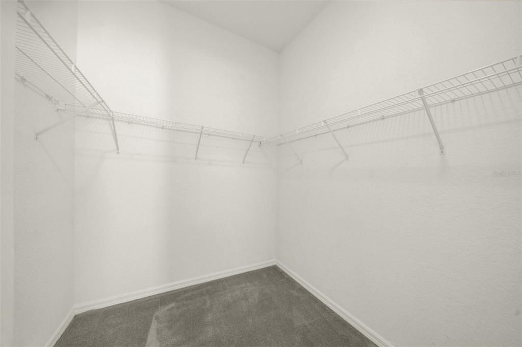 For Sale: $150,000 (2 beds, 2 baths, 1034 Square Feet)