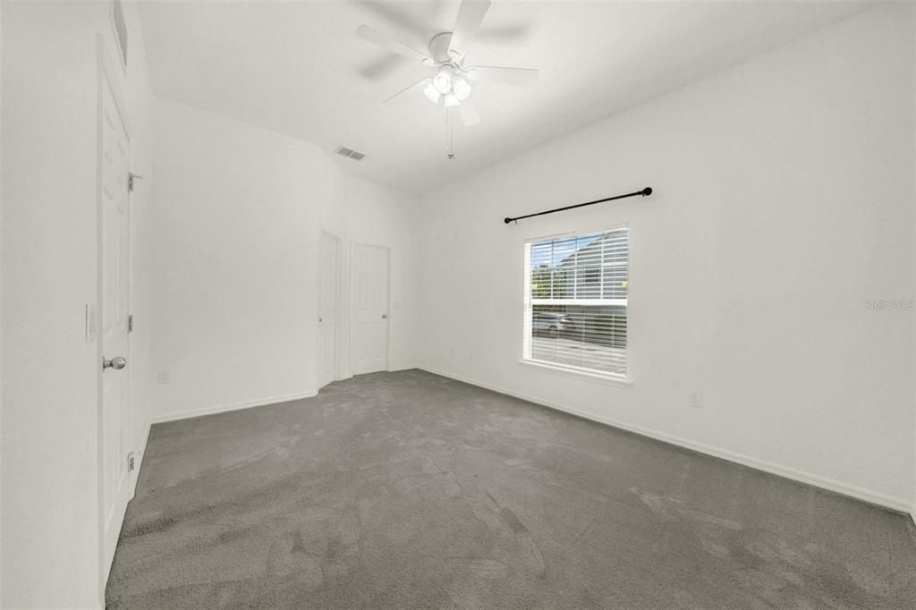 For Sale: $150,000 (2 beds, 2 baths, 1034 Square Feet)