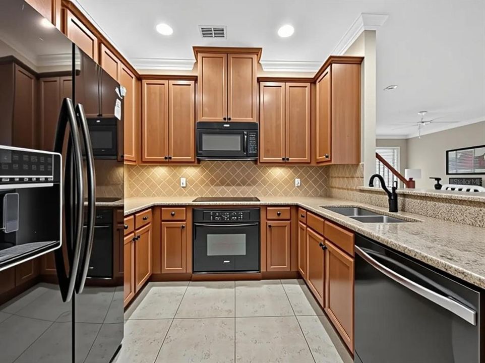 На продажу: $599,900 (4 спален, 3 ванн, 2449 Квадратных фут)