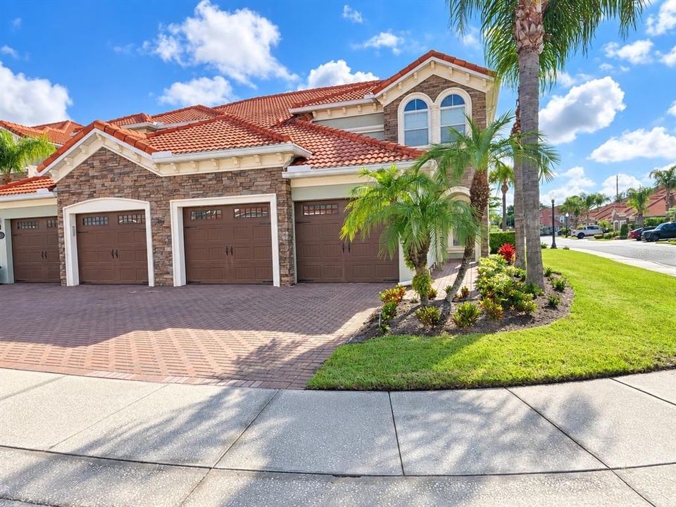 Active With Contract: $585,000 (4 beds, 3 baths, 2449 Square Feet)