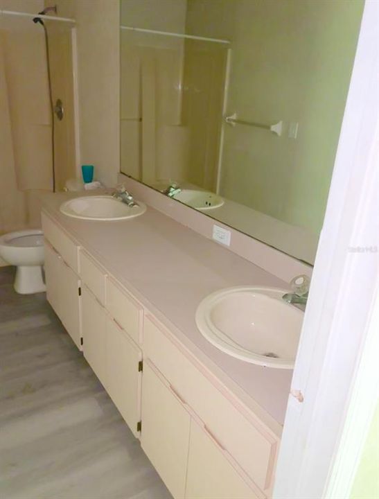 В аренду: $1,499 (2 спален, 2 ванн, 970 Квадратных фут)