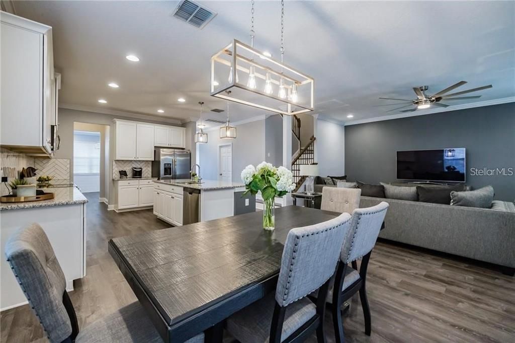 En Venta: $579,000 (5 camas, 3 baños, 3568 Pies cuadrados)
