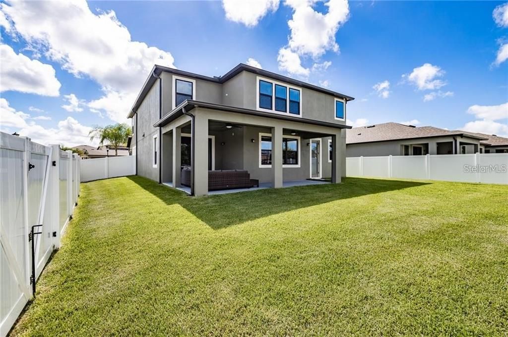 En Venta: $579,000 (5 camas, 3 baños, 3568 Pies cuadrados)