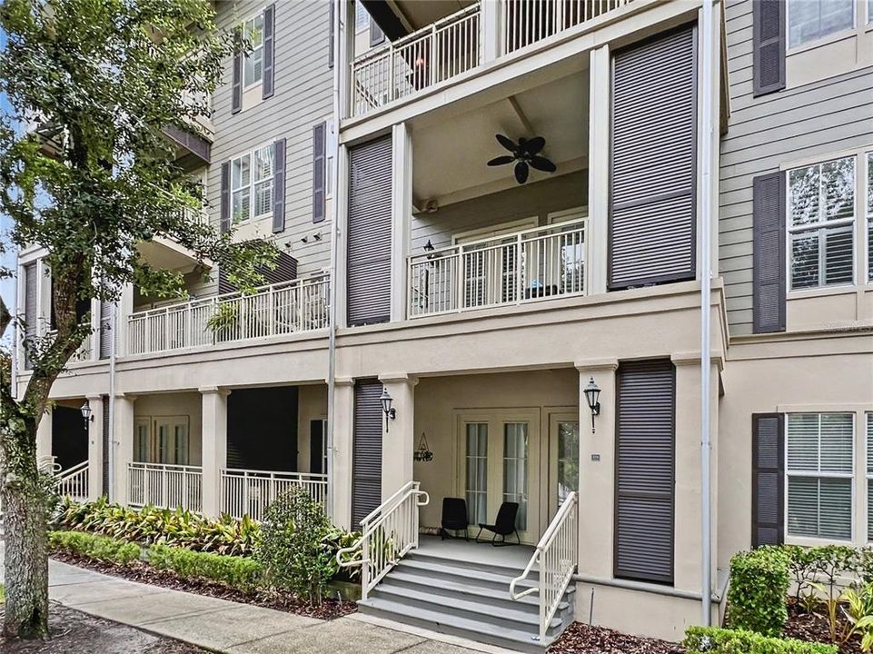 Active With Contract: $750,000 (3 beds, 2 baths, 1943 Square Feet)