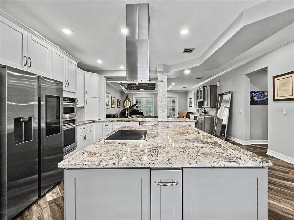 Active With Contract: $750,000 (3 beds, 2 baths, 1943 Square Feet)