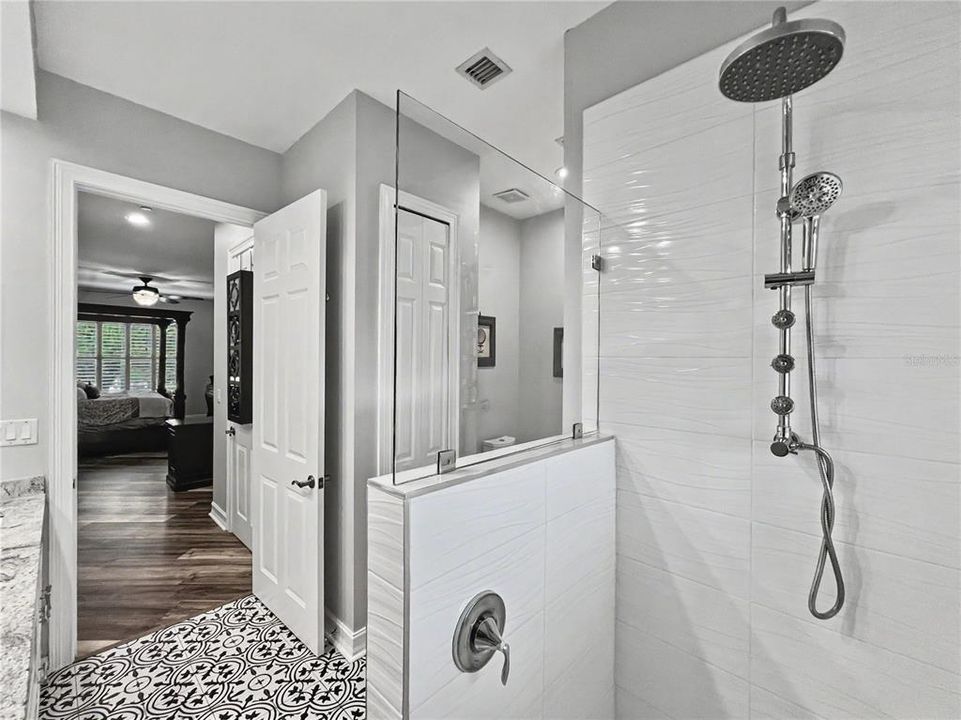 Active With Contract: $750,000 (3 beds, 2 baths, 1943 Square Feet)