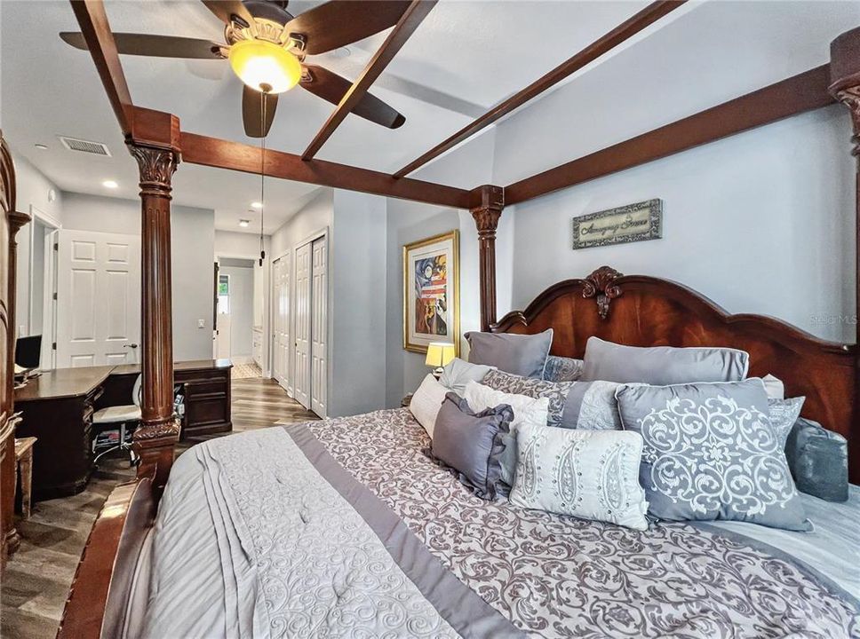 Active With Contract: $750,000 (3 beds, 2 baths, 1943 Square Feet)