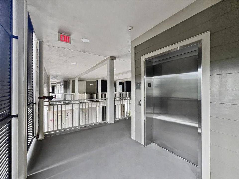 Active With Contract: $750,000 (3 beds, 2 baths, 1943 Square Feet)