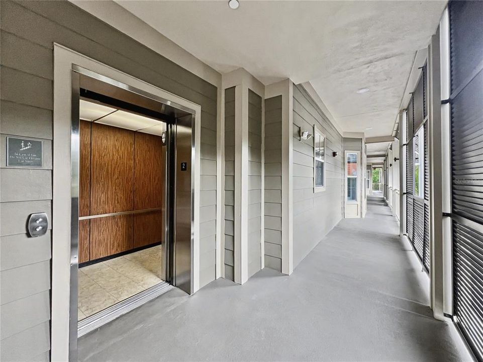 Active With Contract: $750,000 (3 beds, 2 baths, 1943 Square Feet)