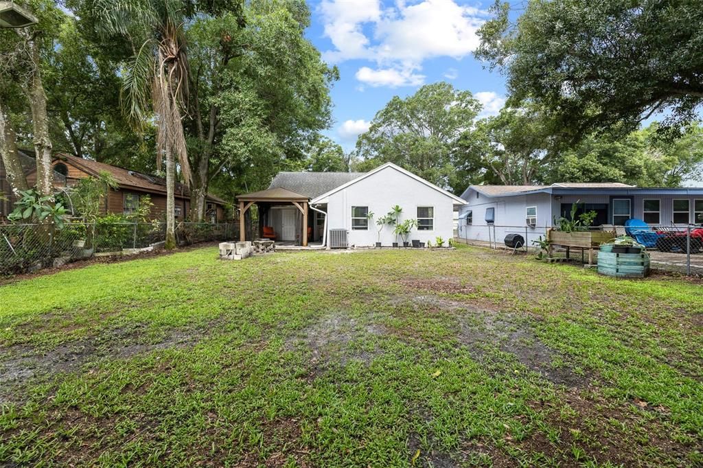 Active With Contract: $380,000 (3 beds, 2 baths, 1284 Square Feet)
