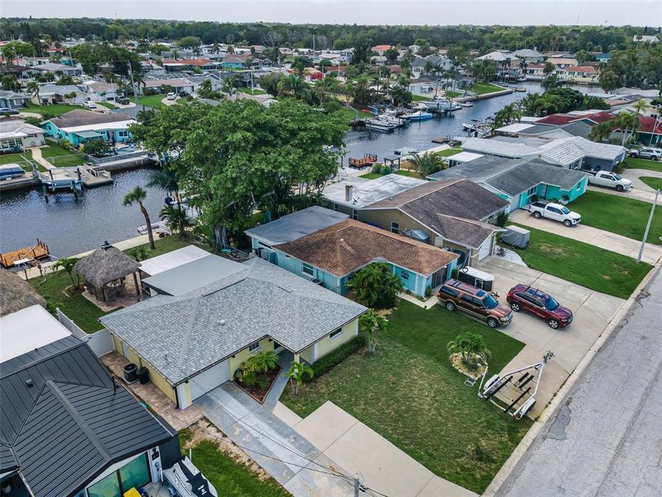 На продажу: $385,000 (2 спален, 1 ванн, 1044 Квадратных фут)
