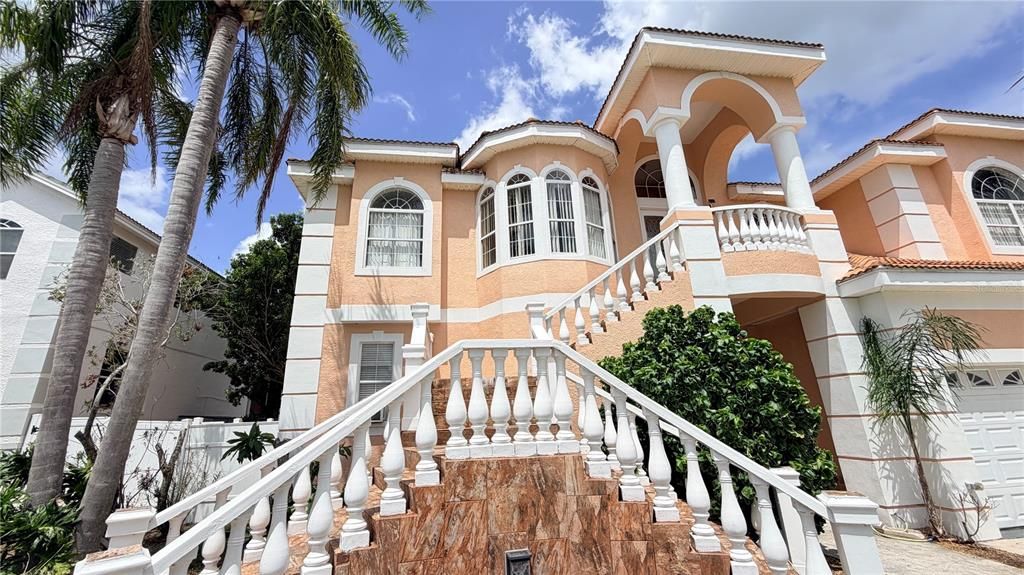 На продажу: $1,549,000 (5 спален, 3 ванн, 4134 Квадратных фут)