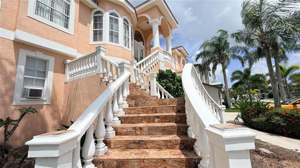 На продажу: $1,549,000 (5 спален, 3 ванн, 4134 Квадратных фут)