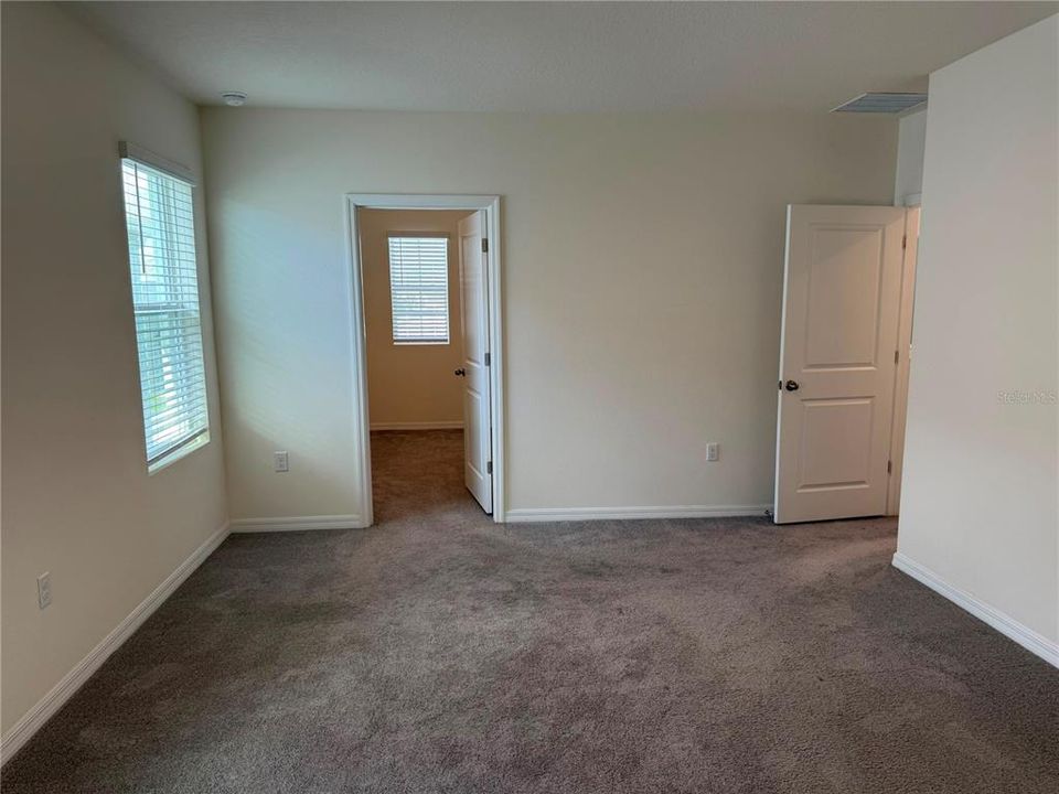 В аренду: $2,695 (4 спален, 2 ванн, 2260 Квадратных фут)