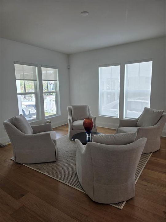 For Sale: $769,999 (3 beds, 2 baths, 1636 Square Feet)