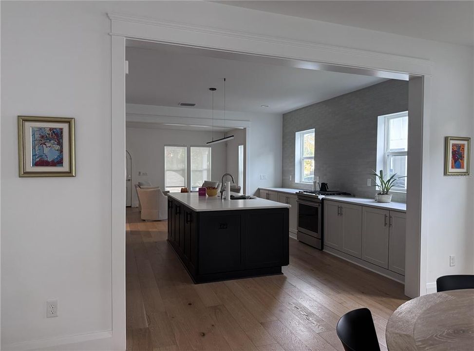 For Sale: $769,999 (3 beds, 2 baths, 1636 Square Feet)