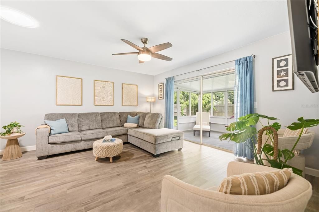 En Venta: $324,000 (3 camas, 2 baños, 1144 Pies cuadrados)
