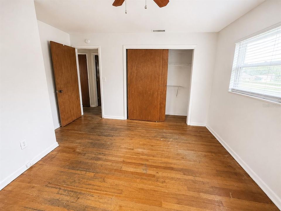 En Venta: $275,000 (3 camas, 2 baños, 1366 Pies cuadrados)