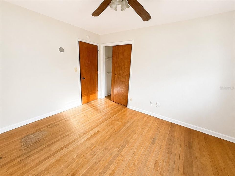 En Venta: $275,000 (3 camas, 2 baños, 1366 Pies cuadrados)