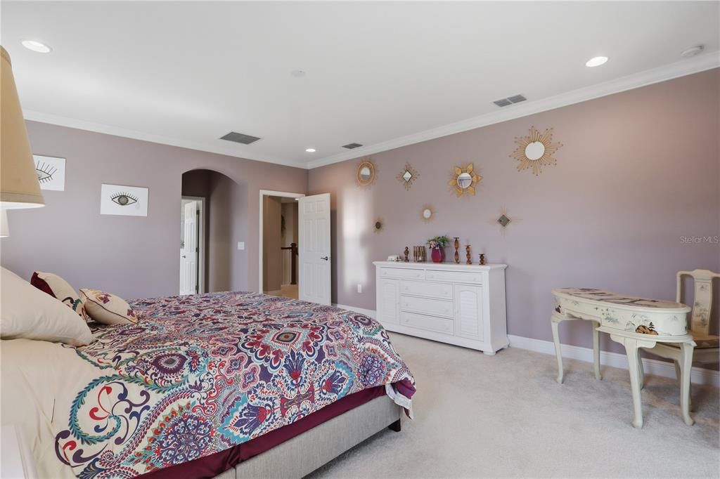 For Sale: $1,059,000 (5 beds, 4 baths, 4218 Square Feet)