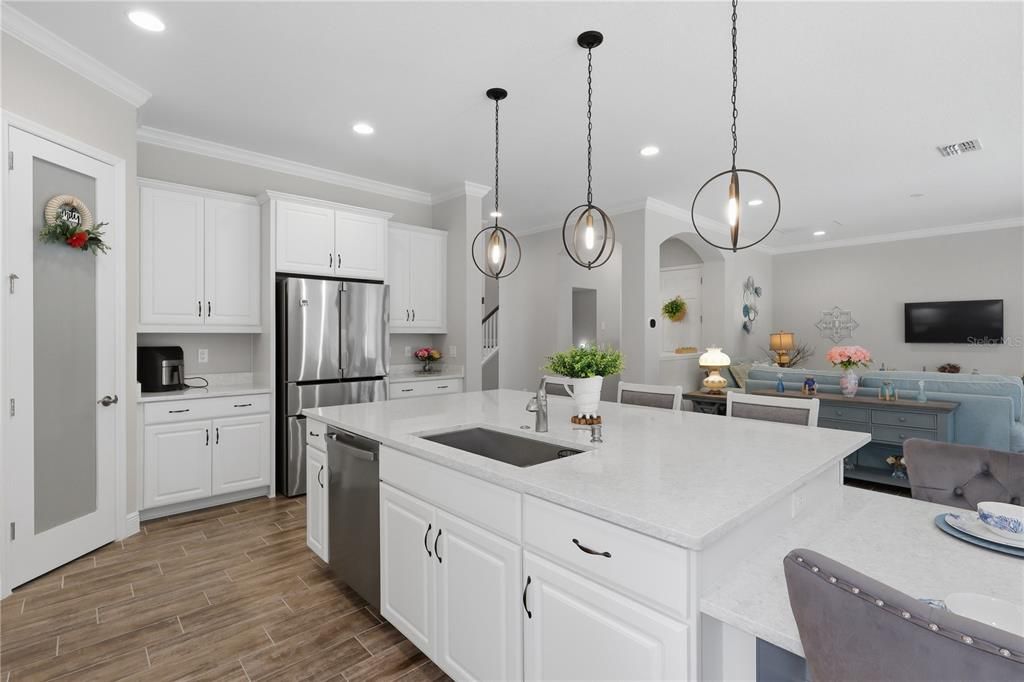 For Sale: $1,059,000 (5 beds, 4 baths, 4218 Square Feet)