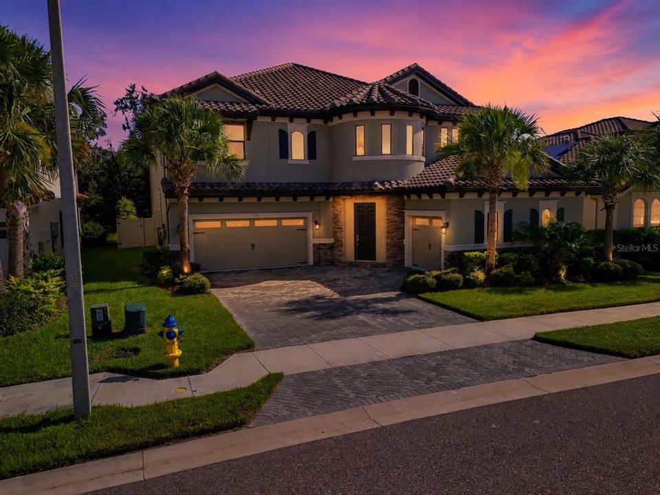 For Sale: $1,059,000 (5 beds, 4 baths, 4218 Square Feet)
