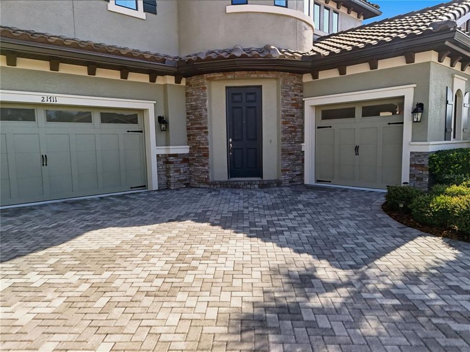 For Sale: $1,059,000 (5 beds, 4 baths, 4218 Square Feet)