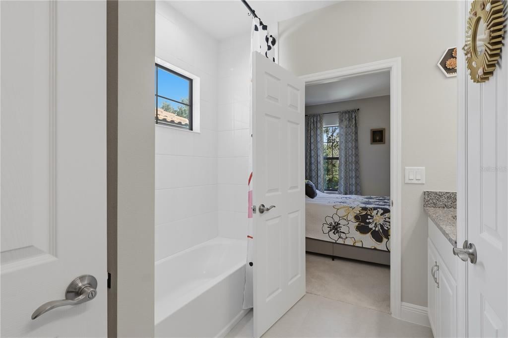 For Sale: $1,059,000 (5 beds, 4 baths, 4218 Square Feet)