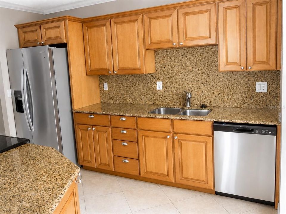 En Venta: $510,000 (4 camas, 3 baños, 1872 Pies cuadrados)