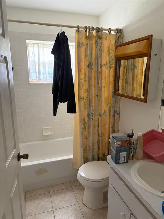 На продажу: $160,000 (3 спален, 2 ванн, 1799 Квадратных фут)