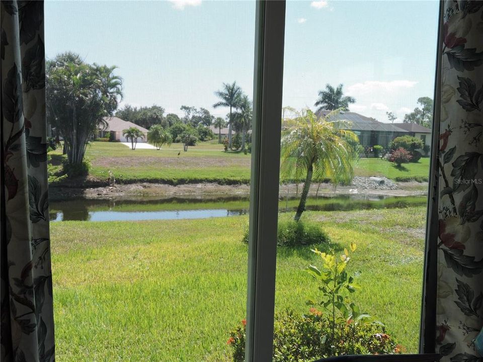 For Sale: $389,500 (3 beds, 2 baths, 2515 Square Feet)
