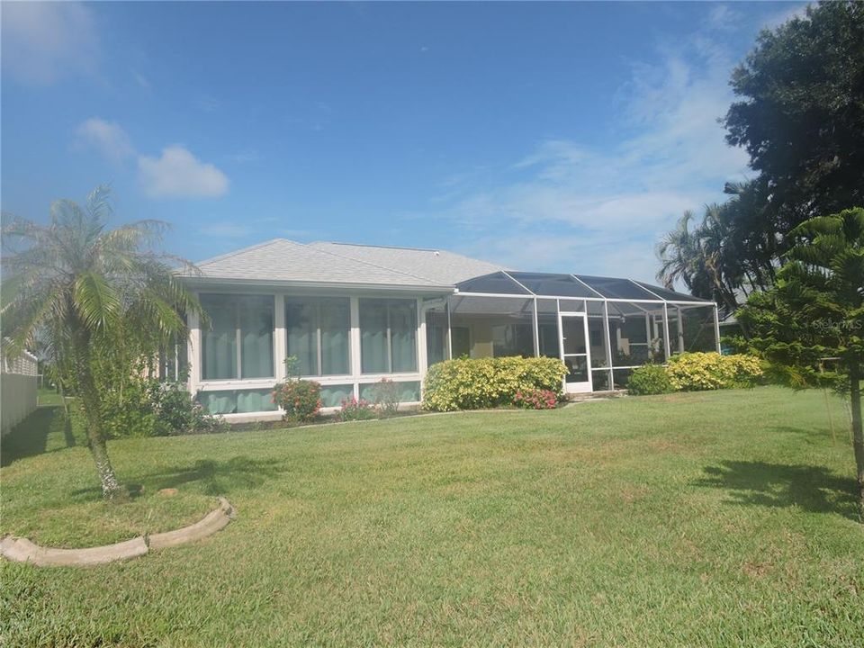 For Sale: $389,500 (3 beds, 2 baths, 2515 Square Feet)