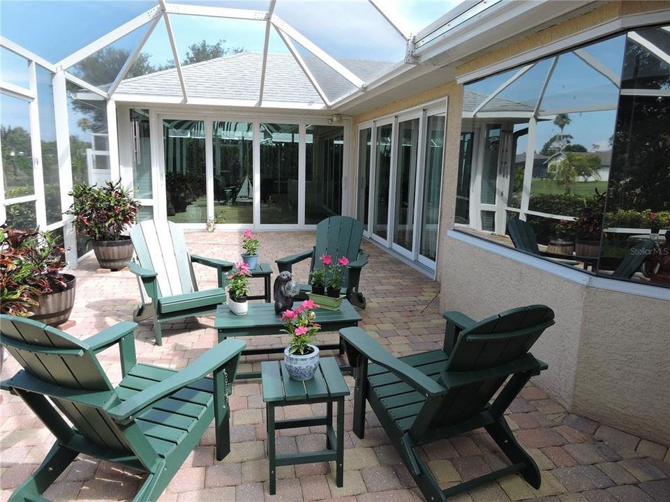For Sale: $389,500 (3 beds, 2 baths, 2515 Square Feet)
