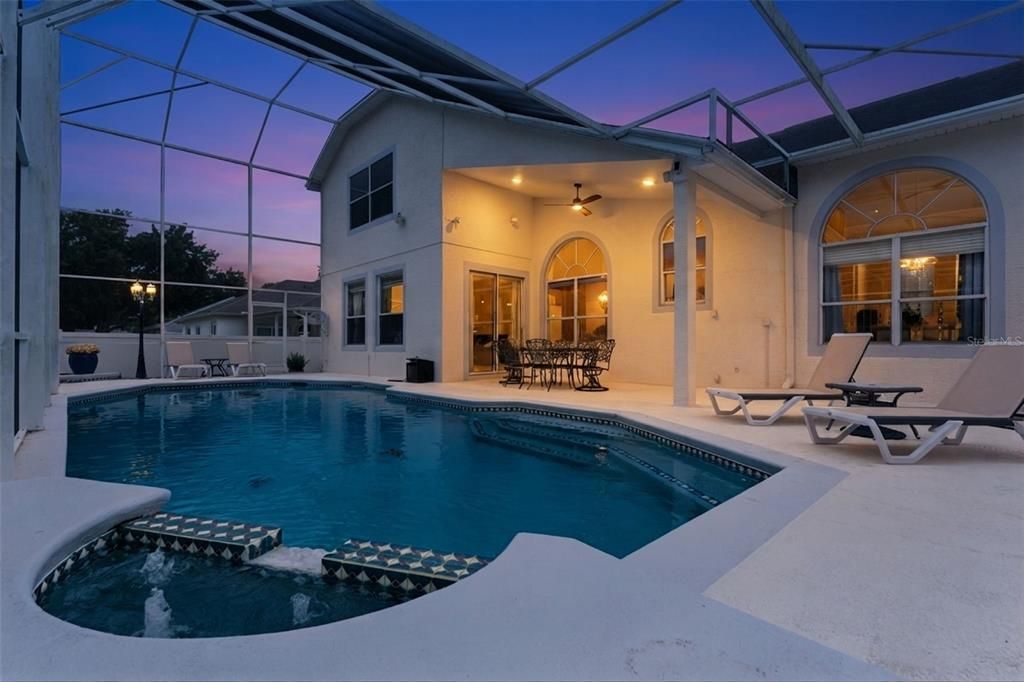 En Venta: $849,900 (4 camas, 3 baños, 2816 Pies cuadrados)