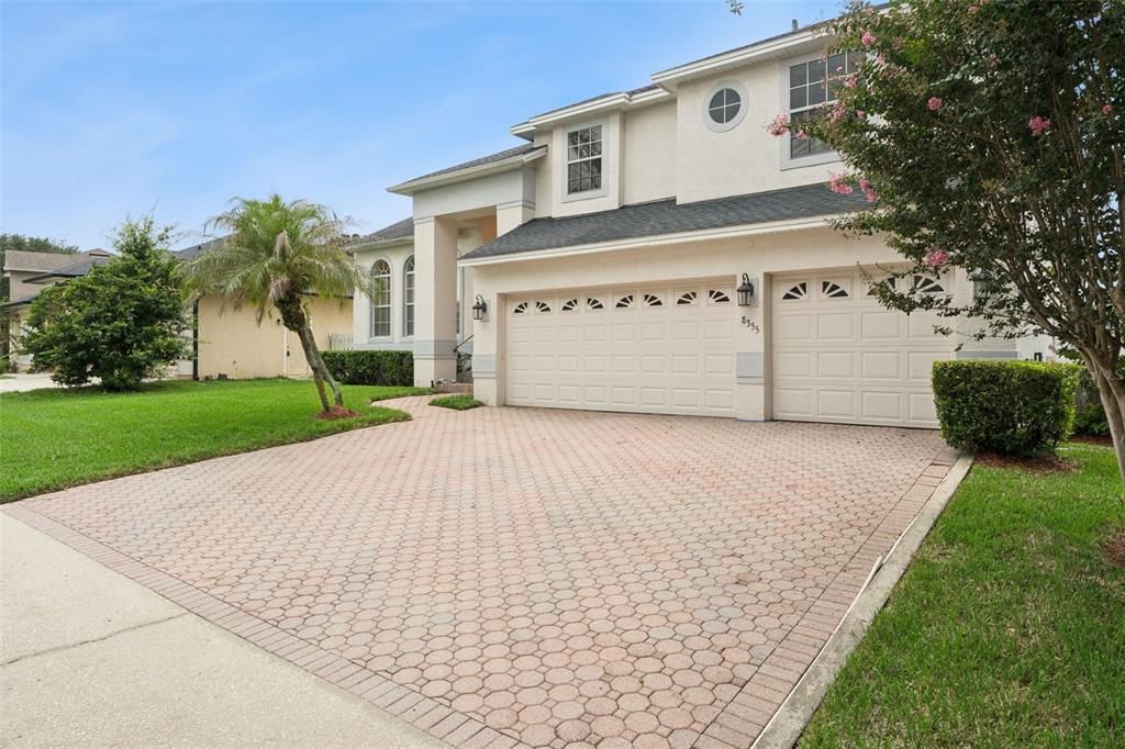 En Venta: $849,900 (4 camas, 3 baños, 2816 Pies cuadrados)