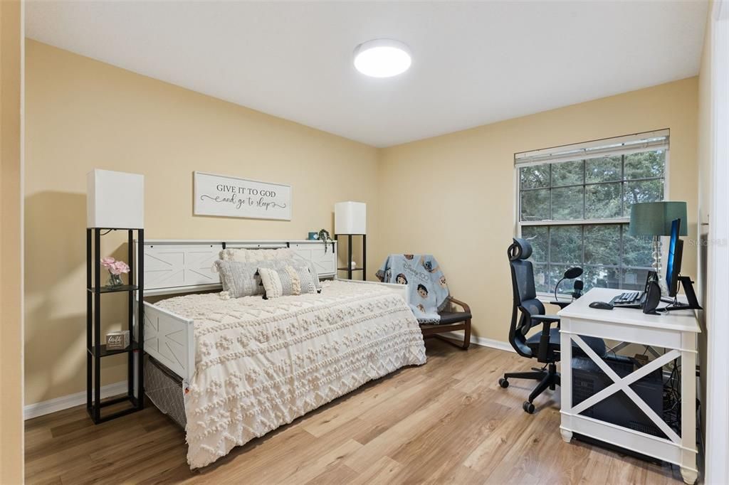 En Venta: $849,900 (4 camas, 3 baños, 2816 Pies cuadrados)